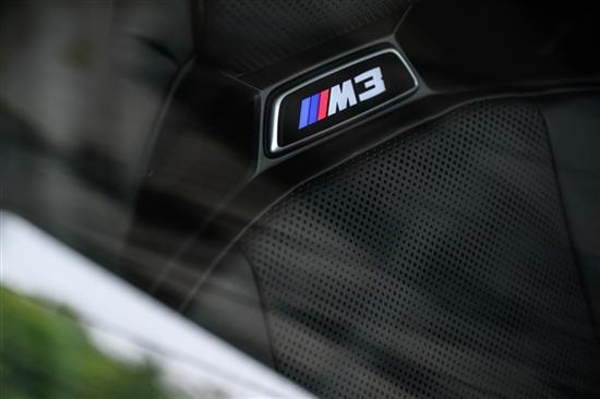 宝马M3旅行版推出哑光黑特别涂装